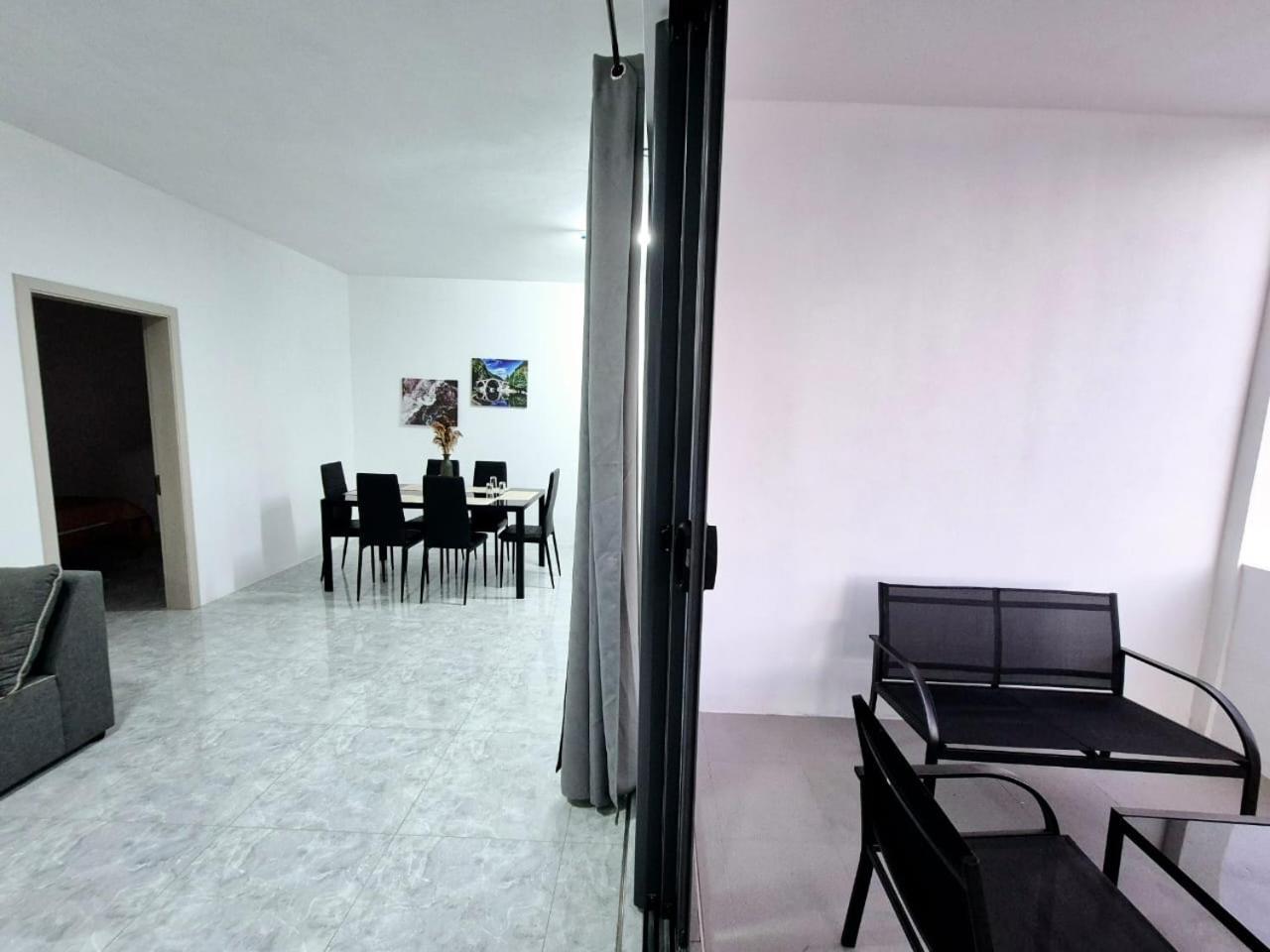 Skyview Apartment- Rooftop Penthouse With Sunset & Sea Views Flic-en-Flacq Exterior foto